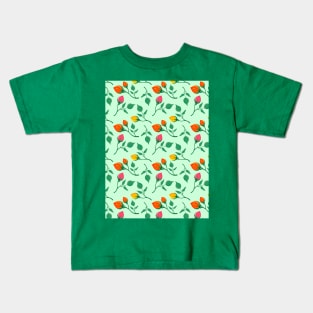 Floral pattern with yellow red and pink rose flowers on green backdrop Kids T-Shirt